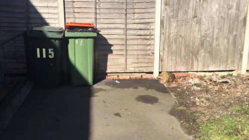 Commercial trash collection for an office or shop in London